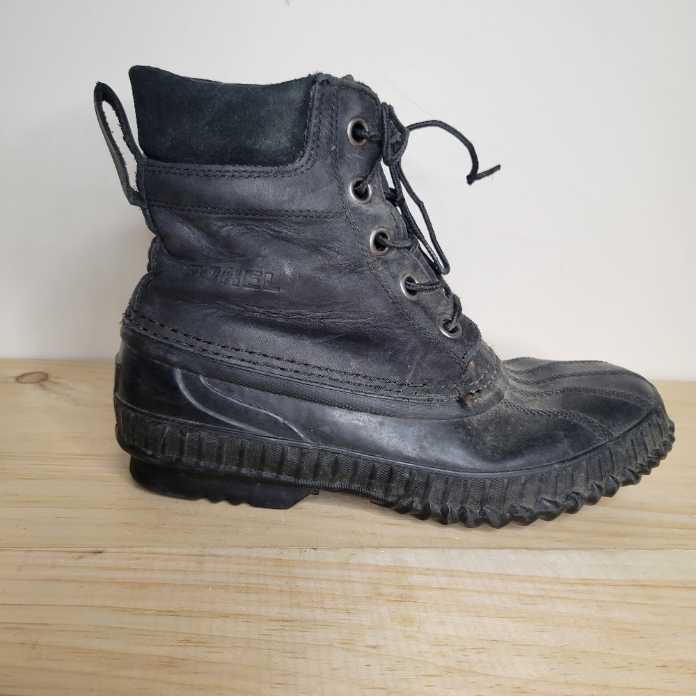 Sorel Cheyanne black leather duck boots 8